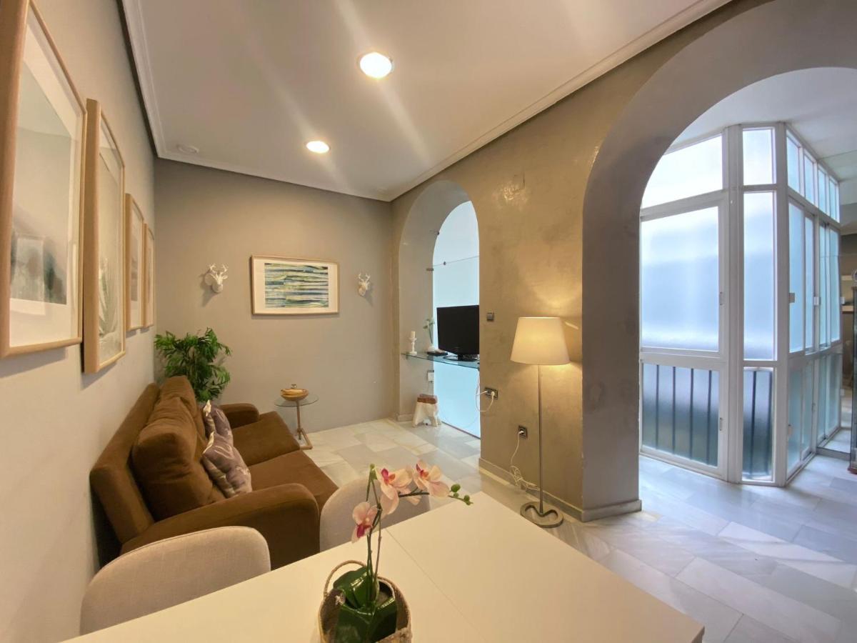 Apartamento Colon 1451 - Pleno Centro Y Wifi Gratis Cádiz Eksteriør billede