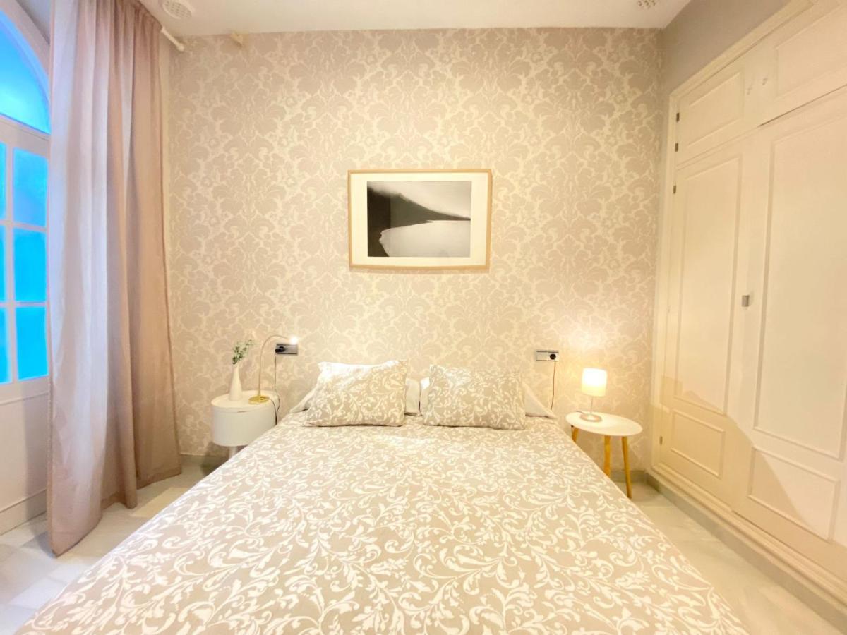 Apartamento Colon 1451 - Pleno Centro Y Wifi Gratis Cádiz Eksteriør billede