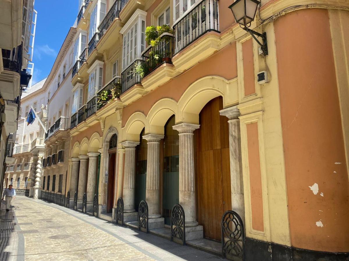 Apartamento Colon 1451 - Pleno Centro Y Wifi Gratis Cádiz Eksteriør billede