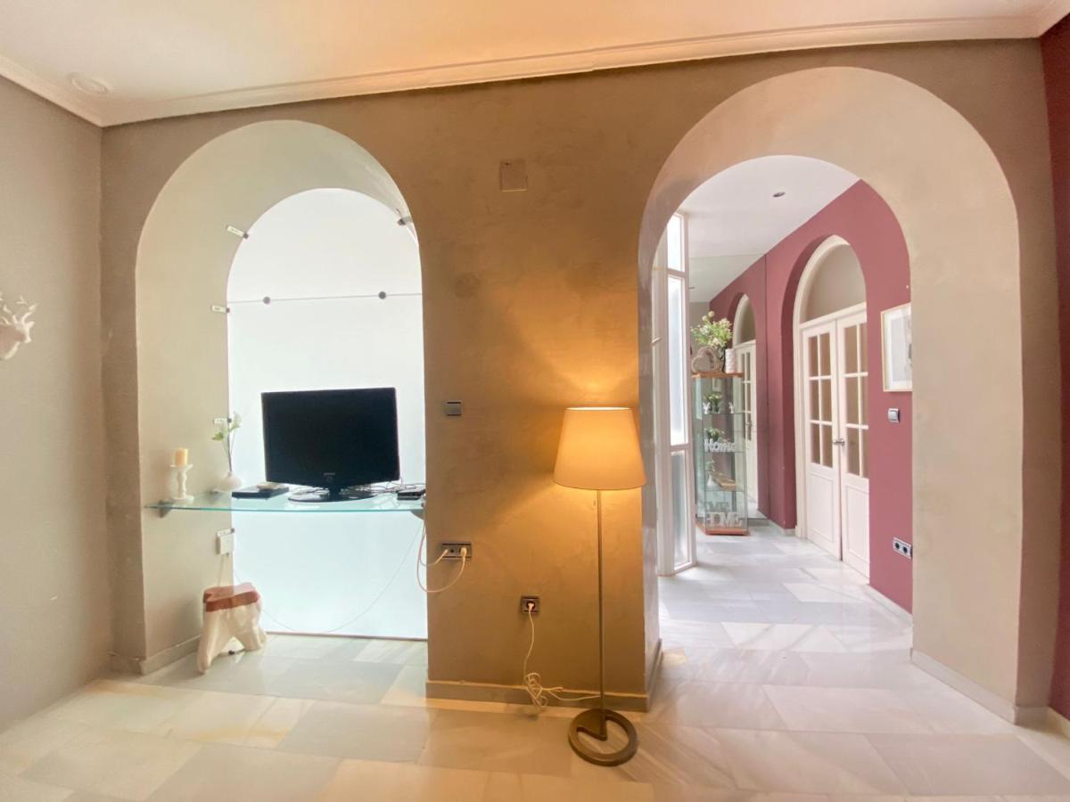 Apartamento Colon 1451 - Pleno Centro Y Wifi Gratis Cádiz Eksteriør billede