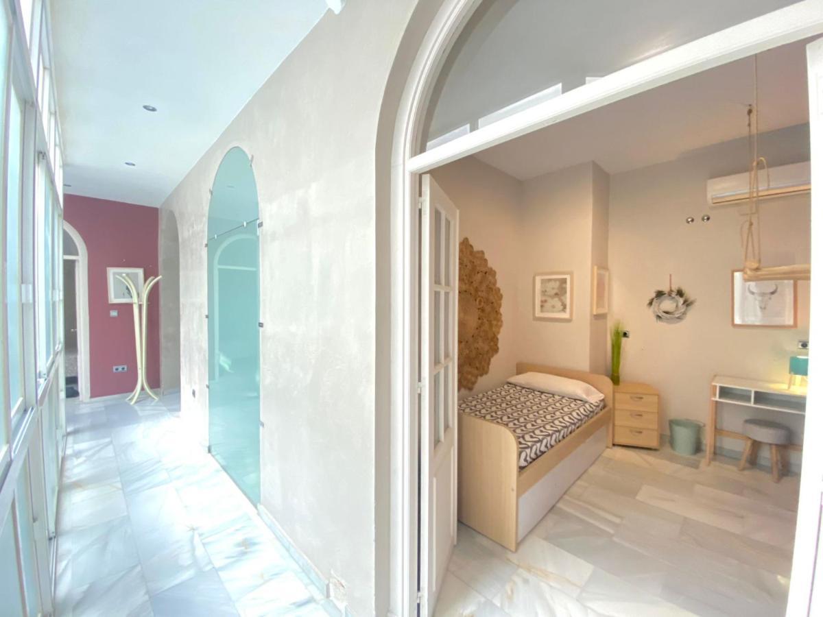 Apartamento Colon 1451 - Pleno Centro Y Wifi Gratis Cádiz Eksteriør billede