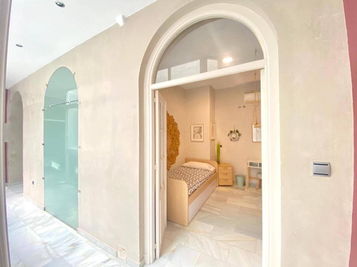 Apartamento Colon 1451 - Pleno Centro Y Wifi Gratis Cádiz Eksteriør billede